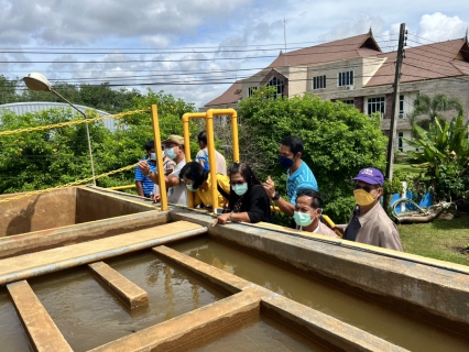ไฟล์แนบ วันพฤหัสบดีที่ 2 มิถุนายน 2565 การประปาส่วนภูมิภาคสาขากาญจนดิษฐ์ โดยนายสุรพงศ์ สมหวัง ผู้จัดการ กปภ.สาขากาญจนดิษฐ์ และพนักงานในสังกัด ให้การต้อนรับคณะศึกษาดูงาน การบริหารจัดการด้านการประปาและรบบผลิตน้ำประปา จากการประปาหมู่บ้านเทพรักษา ตำบลหัวไทร อำเภอหัวไทร จังหวัดนครศรีธรรมราช เพื่อเยี่ยมชมการประปาส่วนภูมิภาคสาขากาญจนดิษฐ์ และปรึกษาพูดคุย ปัญหา ข้อเสนอแนะ เพื่อนำไปปรับใช้ในการบริหารจัดการระบบประปาหมู่บ้านเทพรักษา ตำบลหัวไทร อำเภอหัวไทร จังหวัดนครศรีธรรมราช ต่อไป