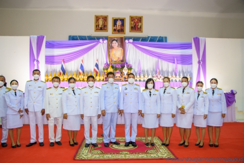 ไฟล์แนบ เนื่องในศุกร์วันที่ 3 มิถุนายน 2565 การประปาส่วนภูมิภาคสาขากาญจนดิษฐ์ ภายใต้การบริหารงานโดยนายสุรพงศ์ สมหวัง ผู้จัดการการประปาส่วนภูมิภาคสาขากาญจนดิษฐ์ และพนักงานในสังกัด เข้าร่วมกิจกรรมเนื่องในโอกาสวันเฉลิมพระชนมพรรษาสมเด็จพระนางเจ้าฯ พระบรมราชินี ประจำปีพุทธศักราช 2565 โดยในเวลา 17.30 ถึง 20.30 น. ได้เข้าร่วมพิธีถวายเครื่องราชสักการะและวางพานพุ่ม และพิธีถวายพระพรชัยมงคล ณ ศาลาประชาคม ที่ว่าการอำเภอกาญจนดิษฐ์  ตำบลกะแดะ อำเภอกาญจนดิษฐ์จังหวัดสุราษฎร์ธานี
