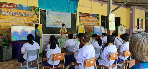 ไฟล์แนบ วันจันทร์ที่ 13 มิถุนายน 2565 เวลา 08.00  12.00 น. การประปาส่วนภูมิภาคสาขาลำพูน โดยนายพรพจน์ ฑีฆายุ ผู้จัดการ กปภ.สาขาลำพูน  โดยมีนางแก้วตา  ศิลปสุวรณ์ หัวหน้างานประชาสัมพันธ์เขต 9  เป็นวิทยากรบรรยายในกิจกรรม พร้อมหัวหน้างาน พนักงานและลูกจ้าง  จัดกิจกรรมโครงการ อาสาประปาเพื่อปวงชน