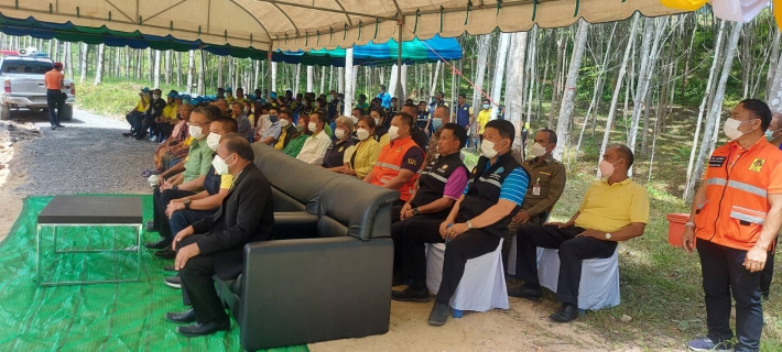 ไฟล์แนบ การประปาส่วนภูมิภาคสาขากาญจนดิษฐ์  เข้าร่วมพิธีมอบบ้านผู้ประสบอุทกภัย ในพื้นที่หมู่ที่ 2 ตำบลคลองสระ อำเภอกาญจนดิษฐ์ จังหวัดสุราษฎร์ธานี