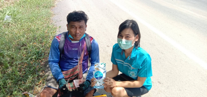 ไฟล์แนบ งัดมัดเด็ด!! เอาใจลูกค้ากำแพงเพชรยก GECC  เคลื่อนที่ถึงบ้าน นำร่องลานกระบือที่แรก