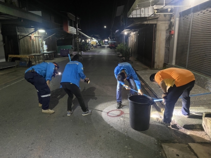 ไฟล์แนบ คืนวันพฤหัสบดีที่ 23 มิถุนายน  2565 การประปาส่วนภูมิภาคสาขากาญจนดิษฐ์ ภายใต้การบริหารงานโดย นายสุรพงศ์  สมหวัง ผู้จัดการการประปาส่วนภูมิภาคสาขากาญจนดิษฐ์  มอบหมายหัวหน้างานและพนักงานในสังกัด  ลงพื้นที่สำรวจ หาท่อแตกท่อรั่ว บริเวณพื้นที่ ตลาดท่าทองใหม่ ตำบลท่าทองใหม่ อำเภอกาญจนดิษฐ์  จังหวัดสุราษฎร์ธานี เพื่อลดน้ำสูญเสียในระบบจำหน่ายและเพิ่มแรงดันในเส้นท่อ เป็นการให้บริการน้ำประปาอย่างเต็มประสิทธิภาพตามมาตรฐานของ กปภ. 