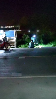 ไฟล์แนบ วันอังคารที่ 28 มิถุนายน 2565 การประปาส่วนภูมิภาคสาขากาญจนดิษฐ์ ภายใต้การบริหารงานโดยนายสุรพงศ์  สมหวัง ผู้จัดการการประปาส่วนภูมิภาคสาขากาญจนดิษฐ์  มอบหมายหัวหน้างานบริการและควบคุมน้ำสูญเสียและพนักงานในสังกัด ลงพื้นที่เทศบาลท่าททองใหม่ ตำบลท่าทองใหม่  จังหวัดสุราษฎร์ธานี ออกทำ Step test ค้นหาท่อรั่ว DMA 05 ชุมชนปากกะแดะ ชุมชนพลายวาส สี่แยกพ่วง ชุมชนดอนมั่ว ตำบลกะแดะ และตำบลพลายวาส อ.กาญจนดิษฐ์ จ.สุราษฎร์ธานี เพื่อค้นท่อแตกท่อรั่วและเพิ่มปริมาณน้ำจ่ายให้ลูกค้าได้ดียิ่งขึ้น   