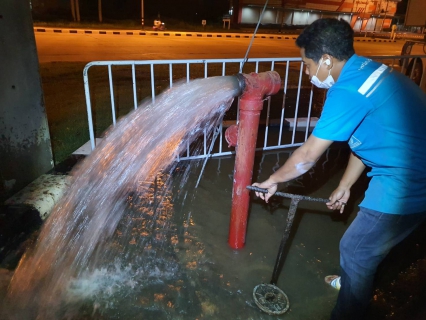 ไฟล์แนบ กปภ.สาขากำแพงเพชร สร้างความเชื่อมั่นในคุณภาพน้ำ จับมือพนักงาน ระบายตะกอนในเส้นท่อตามแผน PM