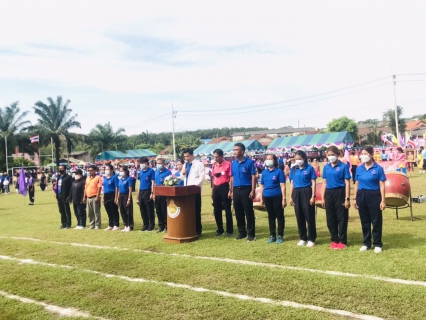 ไฟล์แนบ วันพฤหัสบดีที่ 7 กรกฎาคม 2565 กปภ.สาขากาญจนดิษฐ์ โดยนายสุรพงศ์ สมหวัง ผู้จัดการ กปภ.สาขากาญจนดิษฐ์ มอบหมายหัวหน้างานผลิตและหัวหน้างานจัดเก็บรายได้ เข้าร่วมกิจกรรมพิธีเปิด การแข่งขันกีฬา กาญจนรามเกมส์ ของโรงเรียนวัดกาญจนราม อำเภอกาญจนดิษฐ์ จังหวัดสุราษฎร์ธานี โดยกิจกรรมดังกล่าว นาย พูลศักดิ์ โสภณปทุมรักษ์ นายอำเภอกาญจนดิษฐ์ เป็นประธานเปิดพิธีการแข่งขันกีฬาสีภายในโรงเรียนของนักเรียนโรงเรียนวัดกาญจนาราม (กาญจนารามเกมส์) ณ สนามกีฬาโรงเรียนวัดกาญจนาราม
