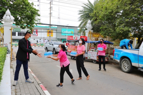 ไฟล์แนบ กปภ.สาขาปทุมธานี สนับสนุนน้ำดื่ม กปภ. เนื่องในพิธีบวงสรวงบูรณะซ่อมแซมศาลหลักเมืองปทุมธานี 