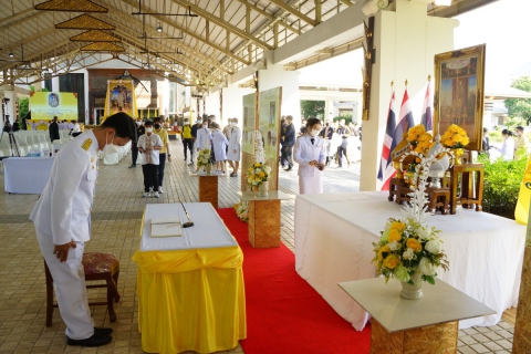 ไฟล์แนบ กปภ.สาขาเชียงใหม่.(พ) ร่วมทำบุญตักบาตรพระสงฆ์ เพื่อถวายเป็นพระราชกุศล เนื่องในโอกาสวันเฉลิมพระชนมพรรษา พระบาทสมเด็จพระเจ้าอยู่หัว ประจำปีพุทธศักราช 2565