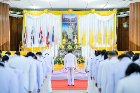 ไฟล์แนบ กปภ.สาขาท่ามะกา เข้าร่วมพิธีทำบุญตักบาตรถวายพระราชกุศล และพิธีถวายสัตย์ปฏิญาณเพื่อเป็นข้าราชการที่ดีและพลังของแผ่นดิน กิจกรรมเฉลิมพระเกียรติพระบาทสมเด็จพระเจ้าอยู่หัว  เนื่องในโอกาสมหามงคลเฉลิมพระชนมพรรษา 28 กรกฎาคม 2565