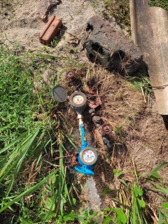 ไฟล์แนบ กปภ.สาขาคลองท่อม ลงพื้นที่ตรวจสอบมาตรวัดน้ำชำรุด, มาตรวัดน้ำ 0 หน่วย และมาตรตาย บริเวณพื้นที่ตำบลคลองพน อำเภอคลองท่อม จังหวัดกระบี่