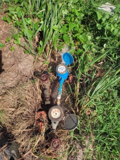 ไฟล์แนบ กปภ.สาขาคลองท่อม ลงพื้นที่ตรวจสอบมาตรวัดน้ำชำรุด, มาตรวัดน้ำ 0 หน่วย และมาตรตาย บริเวณพื้นที่ตำบลคลองพน อำเภอคลองท่อม จังหวัดกระบี่