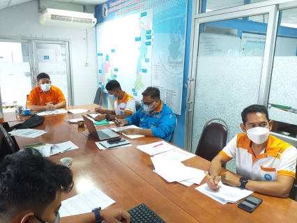 ไฟล์แนบ วันพฤหัสบดีที่ 3 สิงหาคม 2565 การประปาส่วนภูมิภาคสาขากาญจนดิษฐ์ ภายใต้การบริหารของนายสุรพงศ์ สมหวัง ผู้จัดการการประปาส่วนภูมิภาคสาขากาญจนดิษฐ์  พร้อมด้วยหัวหน้างานผลิตพร้อมพนักงานในสังกัด ร่วมประชุมเตรียมความพร้อม การประเมินผลการดำเนินงานโครงการจัดการน้ำสะอาด water safety plan ประจำปีงบประมาณ 2565 ผ่านระบบ Zoom meeting  ณ ห้องประชุม กปภ.สาขากาญจนดิษฐ์ 