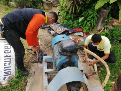 ไฟล์แนบ วันจันทร์ที่ 8 สิงหาคม 2565 การประปาส่วนภูมิภาคสาขากาญจนดิษฐ์ ภายใต้การบริหารของนายสุรพงศ์ สมหวัง ผู้จัดการการประปาส่วนภูมิภาคสาขากาญจนดิษฐ์ มอบหมายนายอัครเดช เพ็ชรโชติ หัวหน้างาน 8 งานผลิตพร้อม พนักงานในสังกัดงานผลิต เข้าดำเนินการปรับปรุงแท่นปั๊มสูบน้ำแรงต่ำ&#8203;ครองกะแดะ เพื่อเสริมความแข็งแรงของแท่นที่ชำรุด&#8203; เพื่อลดอาการสั่นของมอเตอร์และปั๊มสูบน้ำเพื่อยืดอายุการใช้งาน