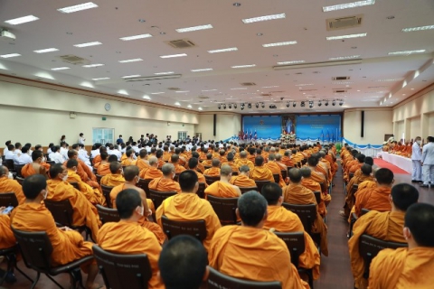 ไฟล์แนบ กปภ.ข.6 ร่วมพิธีมอบคัมภีร์เทศน์เฉลิมพระเกียรติฯ บทพระธรรมเทศนาเฉลิมพระธรรมบารมีใน "อุภินนมัตถจรกถา" เฉลิมพระธรรมบารมีสมเด็จพระนางเจ้าสิริกิติ์ พระบรมราชินีนาถ พระบรมราชชนนีพันปีหลวง