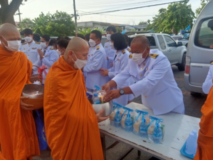 ไฟล์แนบ กปภ.สาขาท่ามะกา ร่วมพิธีทำบุญตักบาตรถวายเป็นพระราชกุศล กิจกรรมเฉลิมพระเกียรติสมเด็จพระนางเจ้าสิริกิติ์ พระบรมราชินีนาถ พระบรมราชชนนีพันปีหลวง เนื่องในโอกาสมหามงคงเฉลิมพระชนมพรรษา 90 พรรษา 12 สิงหาคม 2565 
