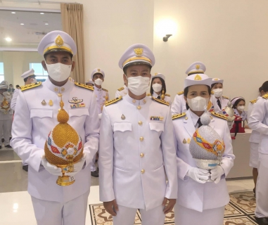 ไฟล์แนบ กปภ.สาขาภูเก็ต เข้าร่วมพิธีถวายเครื่องราชสักการะวางพานพุ่ม และพิธีจุดเทียนถวายพระพรชัยมงคล เนื่องในโอกาสวันเฉลิมพระชนมพรรษา สมเด็จพระนางเจ้าสิริกิติ์ พระบรมราชินีนาถ พระบรมราชชนนีพันปีหลวง 
