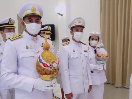 ไฟล์แนบ กปภ.สาขาภูเก็ต เข้าร่วมพิธีถวายเครื่องราชสักการะวางพานพุ่ม และพิธีจุดเทียนถวายพระพรชัยมงคล เนื่องในโอกาสวันเฉลิมพระชนมพรรษา สมเด็จพระนางเจ้าสิริกิติ์ พระบรมราชินีนาถ พระบรมราชชนนีพันปีหลวง 