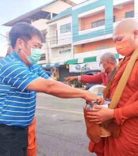 ไฟล์แนบ กปภ.สาขาขนอม เข้าร่วมพิธีทำบุญตักบาตรข้าวสารอาหารแห้งพระสงฆ์และสามเณร เนื่องในโอกาสวันเฉลิมพระชนมพรรษา 90 พรรษา  สมเด็จพระนางเจ้าสิริกิติ์ พระบรมราชินีนาถ พระบรมราชชนนีพันปีหลวง