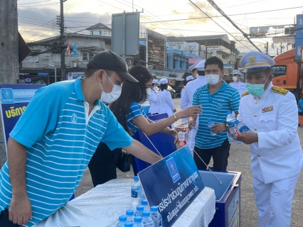ไฟล์แนบ การประปาส่วนภูมิภาคสาขาชุมพร ร่วมสนับสนุนน้ำดื่มบรรจุขวดเพื่อในพิธี พิธีจุดเทียนถวายพระพรชัยมงคล สมเด็จพระนางเจ้าสิริกิติ์ พระบรมราชินีนาถ พระบรมราชชนนีพันปีหลวง เนื่องในโอกาสมหามงคลเฉลิมพระชนมพรรษา 90 พรรษา 12 สิงหาคม 2565 ณ บริเวณ หน้าสำนักงานเทศบาลเมืองชุมพร