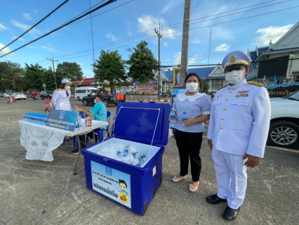 ไฟล์แนบ การประปาส่วนภูมิภาคสาขาชุมพร ร่วมสนับสนุนน้ำดื่มบรรจุขวดเพื่อในพิธี พิธีจุดเทียนถวายพระพรชัยมงคล สมเด็จพระนางเจ้าสิริกิติ์ พระบรมราชินีนาถ พระบรมราชชนนีพันปีหลวง เนื่องในโอกาสมหามงคลเฉลิมพระชนมพรรษา 90 พรรษา 12 สิงหาคม 2565 ณ บริเวณ หน้าสำนักงานเทศบาลเมืองชุมพร