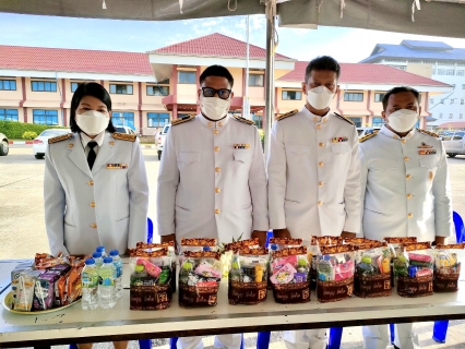 ไฟล์แนบ การประปาส่วนภูมิภาคสาขาไชยา เข้าร่วมพิธีทำบุญตักบาตรข้าวสารอาหารแห้งพระสงฆ์และสามเณร ณ ลานหน้าที่ว่าการอำเภอไชยา