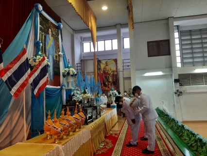 ไฟล์แนบ กปภ.สาขากุยบุรี ร่วมพิธีถวายเครื่องราชสักการะ วางพานพุ่ม และจุดเทียนชัยถวายพระพรชัยมงคล เนื่องใน วันเฉลิมพระชนมพรรษา 90 พรรษา 12 สิงหาคม 2565 สมเด็จพระนางเจ้าสิริกิติ์ พระบรมราชินีนาถ พระบรมราชชนนีพันปีหลวง 