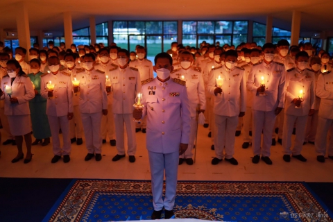 ไฟล์แนบ กปภ.สาขาเกาะพะงัน ร่วมกิจกรรมพิธีถวายเครื่องราชสักการะ วางพานพุ่มเงิน พานพุ่มทอง และจุดเทียนชัยถวายพระพรชัยมงคล เนื่องในโอกาสมหามงคลเฉลิมพระชนมพรรษา 90 พรรษา สมเด็จพระนางเจ้าสิริกิติ์พระบรมราชินีนาถ พระบรมราชชนนีพันปีหลวง 12 สิงหาคม