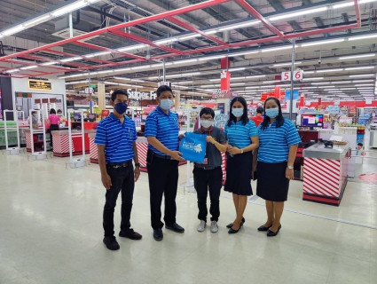 ไฟล์แนบ การประปาส่วนภูมิภาคสาขากาญจนดิษฐ์ ลงพื้นที่พบผู้ใช้น้ำรายใหญ่ ภายใต้กิจกรรมมุ่งมั่นเพื่อปวงชน เติมใจให้กันประจำปี 2565 ณ ห้างสรรพสินค้าสหไท สาขาท่าทองใหม่ อำเภอกาญจนดิษฐ์ จังหวัดสุราษฎร์ธานี