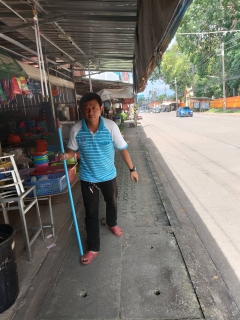 ไฟล์แนบ วันอังคารที่ 23 สิงหาคม  2565 การประปาส่วนภูมิภาคสาขากาญจนดิษฐ์ ภายใต้การบริหารงานโดย นายสุรพงศ์  สมหวัง ผู้จัดการการประปาส่วนภูมิภาคสาขากาญจนดิษฐ์  มอบหมายงานบริการและควบคุมน้ำสูญเสีย และพนักงานในสังกัด  ลงพื้นที่สำรวจ หาท่อแตกท่อรั่ว บริเวณพื้นที่ ถนนหน้า อำเภอกาญจนดิษฐ์ ทั้งสองฝั่งถนน ตำบลกะแดะ อำเภอกาญจนดิษฐ์ จังหวัดสุราษฎร์ธานี เพื่อลดน้ำสูญเสียในระบบจำหน่ายและเพิ่มแรงดันในเส้นท่อ เป็นการให้บริการน้ำประปาอย่างเต็มประสิทธิภาพตามมาตรฐานของ กปภ.