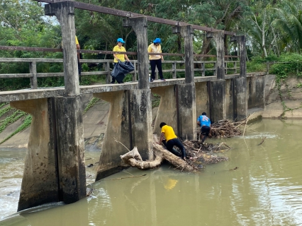 ไฟล์แนบ การประปาส่วนภูมิภาคสาขากาญจนดิษฐ์จัดกิจกรรม " โครงการรวมพลังจิตอาสา กปภ. เทิดไท้องค์ราชัน พระพันปีหลวง"
