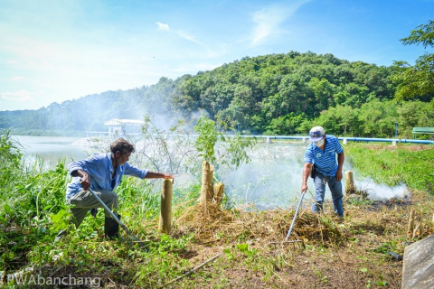 ไฟล์แนบ กปภ.สาขาบ้านฉาง "รวมพลังจิตอาสา กปภ. เทิดไท้องค์ราชัน พระพันปีหลวง"