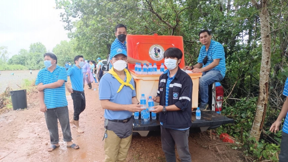 ไฟล์แนบ กปภ.สาขาขลุง เข้าร่วมกิจกรรมจิตอาสาพัฒนา "ปลูกป่าชายเลน" เนื่องในวันเฉลิมพระชนมพรรษาสมเด็จพระนางเจ้าสิริกิติ์พระบรมราชินีนาถ พระบรมราชชนนีพันปีหลวง