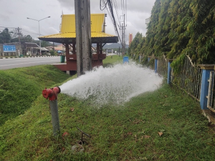 ไฟล์แนบ การประปาส่วนภูมิภาคสาขาตะกั่วป่า ดำเนินการตามแผนงานบริการและควบคุมน้ำสูญเสีย โบล์วน้ำเพื่อระบายตะกอนในเส้นท่อ