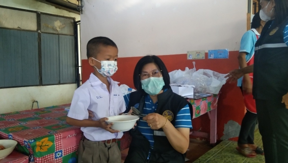 ไฟล์แนบ กปภ.สาขาท่ามะกา ร่วมกับภาคีเครือข่ายจังหวัดกาญจนบุรี จัดกิจกรรมเลี้ยงอาหารกลางวันเด็กนักเรียน