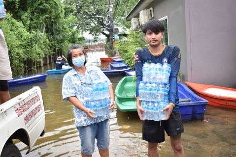 ไฟล์แนบ กปภ.สาขาอุบลราชธานี มอบน้ำดื่มให้แก่ประชาชนผู้ประสบอุทกภัย  ณ ศูนย์พักพิงชั่วคราว วัดสุปัฏนารามวรวิหาร