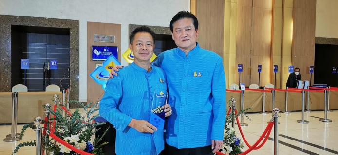 ไฟล์แนบ การประปาส่วนภูมิภาคสาขาตะกั่วป่า ร่วมพิธีรับมอบโล่และตรารับรองมาตรฐานการให้บริการของศูนย์ราชการสะดวก (Government Easy Contact Center: GECC) ประจำปี พ.ศ. 2565
