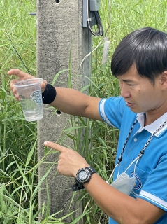 ไฟล์แนบ ทีมงานบริการ กปภ.สาขากำแพงเพชร ลุย !! ALC กลางวัน หลังพบน้ำจ่ายสูงขึ้นผิดปกติ