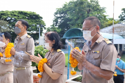 ไฟล์แนบ ผู้บริหาร กปภ.ข.10 ที่ได้รับตำแหน่งใหม่สักการะพระแม่ธรณีวิสุทธิสรรพสักขีบารมีธำรงชล 