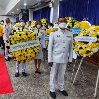 ไฟล์แนบ กปภ.สาขาคลองหลวง เข้าร่วมพิธีน้อมรำลึกในพระมหากรุณาธิคุณ เนื่องในวันคล้ายวันสวรรคต พระบาทสมเด็จพระบรมชนกาธิเบศร มหาภูมิพลอดุลยเดชมหาราช บรมนาถบพิตร 13 ตุลาคม 2565