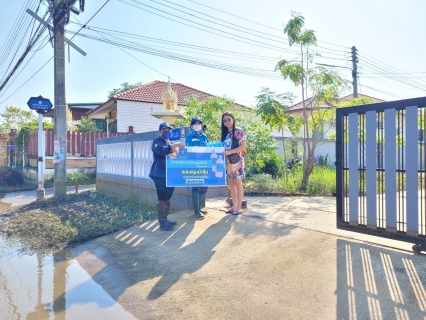 ไฟล์แนบ การประปาส่วนภูมิภาคสาขาชุมพวง สนับสนุนน้ำดื่มบรรจุขวดตราสัญลักษณ์ กปภ.ให้กับประชาชนที่ประสบภัยน้ำท่วม อ.ชุมพวง  จ.นครราชสีมา
