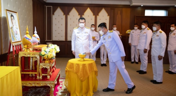 ไฟล์แนบ กปภ.สาขากำแพงเพชร เข้าร่วมพิธีรับมอบสเปรย์แอลกฮอล์พระราชทาน และผ้าไตรให้กับนายอำเภอ