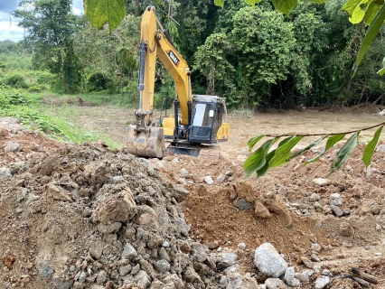 ไฟล์แนบ กปภ.สาขาคลองท่อม ลงพื้นที่แจงรายงานความคืบหน้าประเด็นการติดตามการดำเนินงานโครงการวางท่อน้ำดิบและก่อสร้างแพสูบน้ำแรงต่ำจากสถานีผลิตน้ำคลองท่อม เร่งด่วน แก้ปัญหาความขาดแคลนน้ำดิบ ระหว่างขุดลอกอ่างเก็บน้