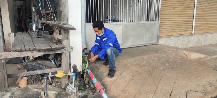ไฟล์แนบ "ลุยต่อไม่ย่อท้อ" กปภ.สาขากำแพงเพชร เดินหน้าลดน้ำสูญเสียไม่หยุดนิ่งจุดไหนแตก ซ่อมทันที  หวัง ! คืนรายได้ให้ กปภ.