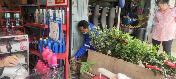 ไฟล์แนบ "ลุยต่อไม่ย่อท้อ" กปภ.สาขากำแพงเพชร เดินหน้าลดน้ำสูญเสียไม่หยุดนิ่งจุดไหนแตก ซ่อมทันที  หวัง ! คืนรายได้ให้ กปภ.