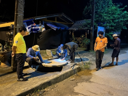 ไฟล์แนบ การประปาส่วนภูมิภาคสาขาท่าแซะ ลงพื้นที่ดำเนินการตามแผนลดน้ำสูญเสีย&#8203; บริเวณเขตพื้นที่แม่ข่ายท่าแซะ (ชุมชนเนินสันติ) ต.ท่าแซะ จ.ชุมพร