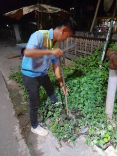 ไฟล์แนบ วันพุธ ที่ 26 ตุลาคม  2565 การประปาส่วนภูมิภาคสาขากาญจนดิษฐ์ ภายใต้การบริหารงานโดยนายสุรพงศ์  สมหวัง ผู้จัดการการประปาส่วนภูมิภาคสาขากาญจนดิษฐ์  มอบหมายนายฤทธิเดช อินทวงศ์ หัวหน้างาน 8 งานบริการและควบคุมน้ำสูญเสียและพนักงานในสังกัด ลงพื้นที่ บ้านบางสำโรง บ้านทุ่งขิง หมู่บ้านสิริภัทร ตำบลท่าทองใหม่  อำเภอกาญจนดิษฐ์  จังหวัดสุราษฎร์ธานี ออกทำ Step test ค้นหาท่อรั่ว DMA MM -KD -01 ตำบลท่าทองใหม่  เพื่อค้นท่อแตกท่อรั่วและเพิ่มปริมาณน้ำจ่ายให้ลูกค้าได้ดียิ่งขึ้น 