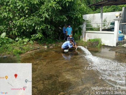 ไฟล์แนบ กปภ.สาขาภูเก็ต ร่วมกับบริษัท เอเชีย อินฟราสตรักเชอร์ แมเนจเม้นท์ (ประเทศไทย) จำกัด (โครงการจัดการลดน้ำสูญเสีย) ลงพื้นที่บริเวณหมู่บ้านทรงคุณ ต.วิชิต อ.เมืองภูเก็ต ดำเนินการเปิดล้างระบายตะกอนในเส้นท่อจ่ายน้ำ (Blow off)  
