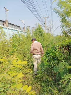 ไฟล์แนบ ผจก.กปภ.สาขาสมุทรสงคราม นำทีมเดินสำรวจหาท่อแตกรั่ว แก้ปัญหาน้ำประปาไหลอ่อน ลดข้อร้องเรียน