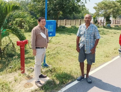 ไฟล์แนบ ผจก.กปภ.สาขาสมุทรสงคราม นำทีมเดินสำรวจหาท่อแตกรั่ว แก้ปัญหาน้ำประปาไหลอ่อน ลดข้อร้องเรียน