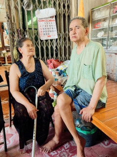 ไฟล์แนบ สุขใจทั้งผู้ให้และผู้รับ พนักงาน กปภ.สาขากำแพงเพชร  สบทบทุนช่วยค่าน้ำสู่ลูกค้าที่ขาดแคลนทุนทรัพย์  