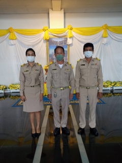 ไฟล์แนบ การประปาส่วนภูมิภาคสาขาสุพรรณบุรี ร่วมพิธีถวายราชสักการะวางพานพุ่มดอกไม้สดแด่ พระบาทสมเด็จพระบรมชนกาธิเบศร มหาภูมิพลอดุลยเดชมหาราช บรมนาถบพิตร เนื่องในวันพระบิดาแห่งฝนหลวง ประจำปี 2565 